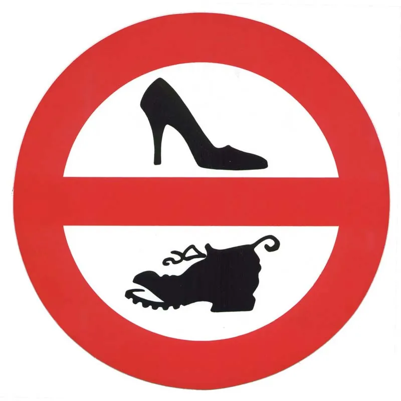 ADHESIVO: PROHIBIDO USAR CALZADO